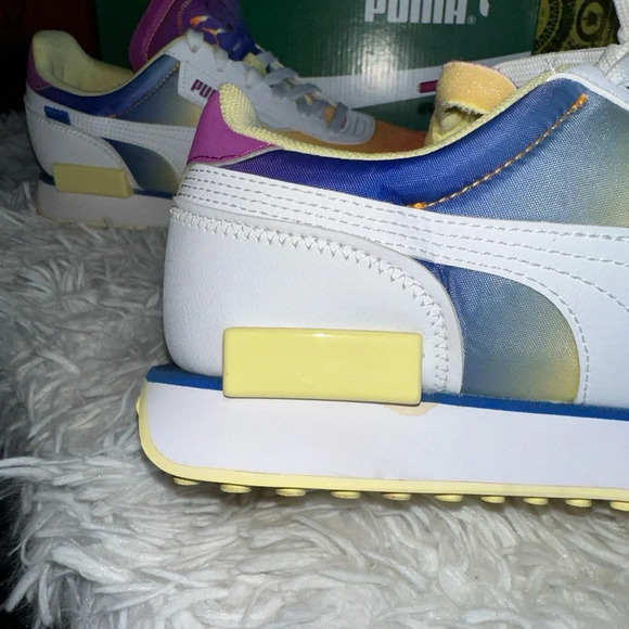 SIZE 7.5 PUMA FUTURE RIDER PRIDE 382634-01 - Picture 2 of 12